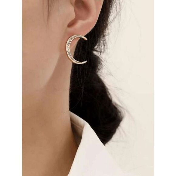 CRESCENT MOON & STAR GOLD DIAMOND STUD EARRINGS - Picture 2 of 4